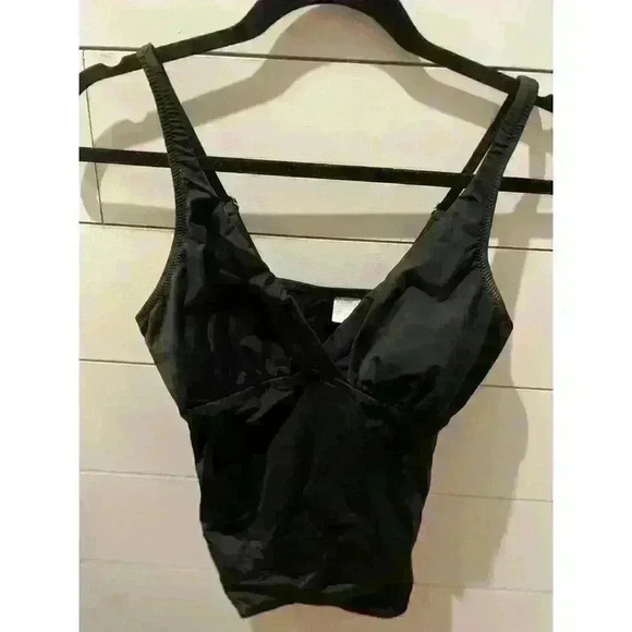 Garnet Hill Black Tankini Top, size 2 - Picture 1 of 8